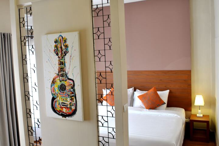 Room 21 of 52
