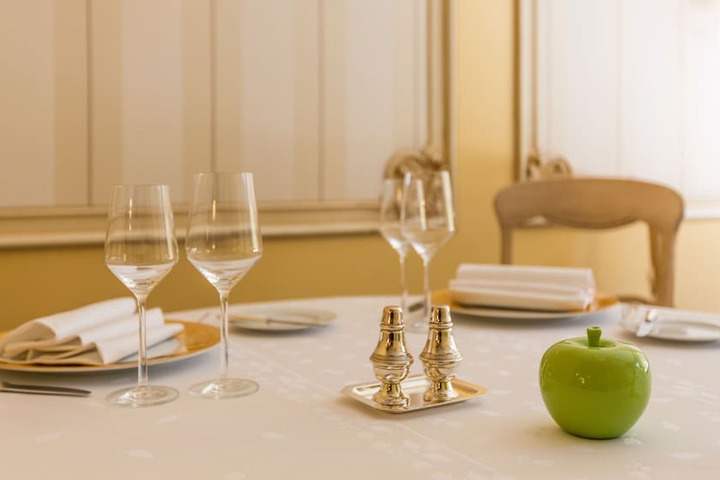 Dining Photos