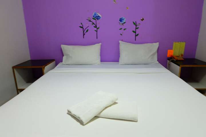 Room 3 of 21