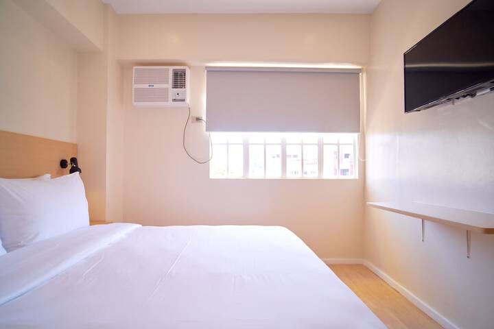 Room 8 of 37
