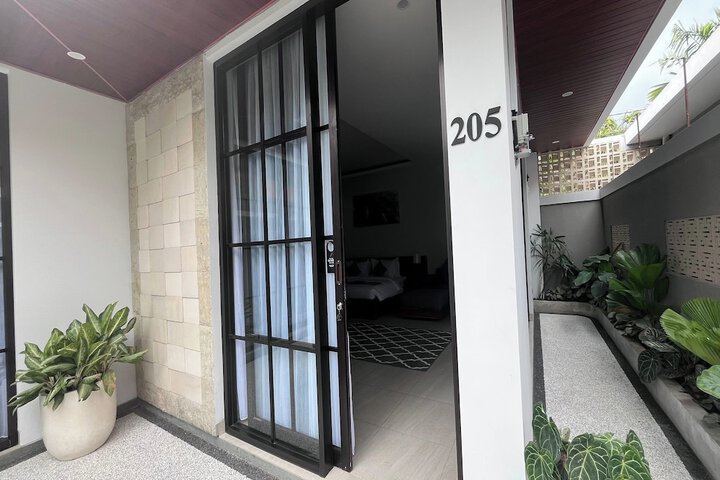 Room 53 of 86