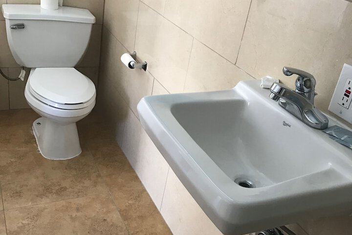 Room 11 of 18
