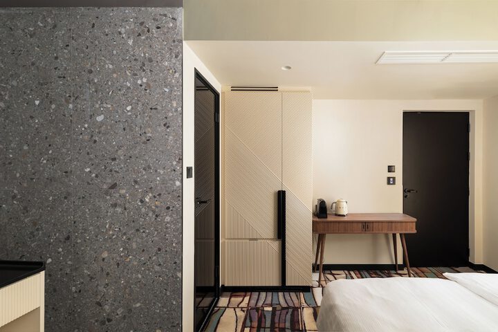 Room 19 of 52