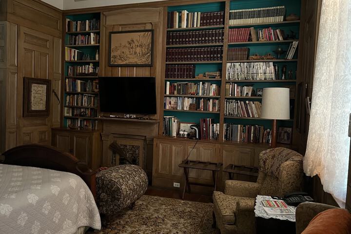 Room 47 of 109