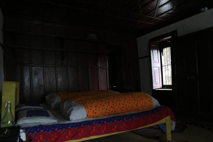 Room 12 of 14