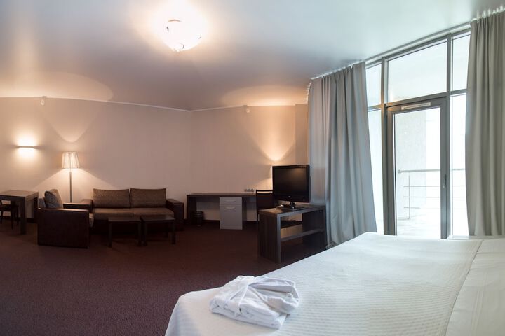 Room 27 of 110