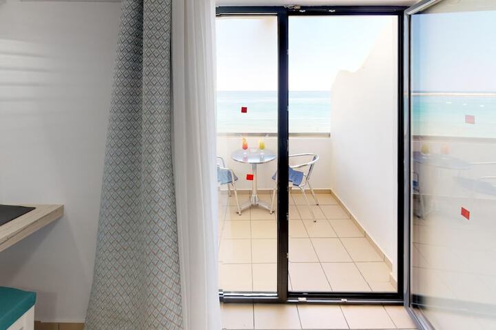 Room 14 of 62