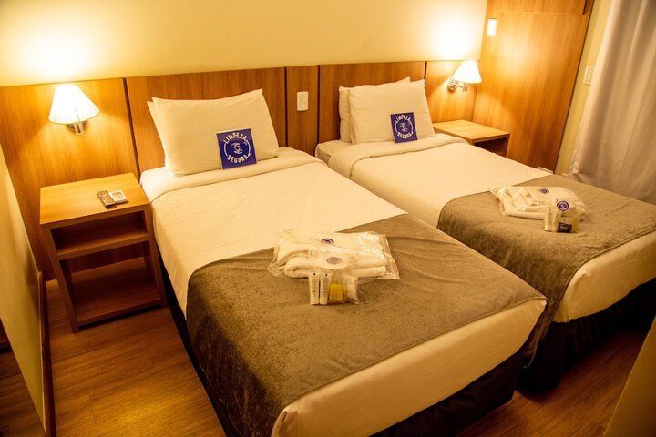Room 10 of 85