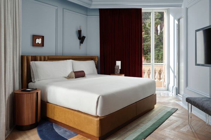 Room 43 of 202