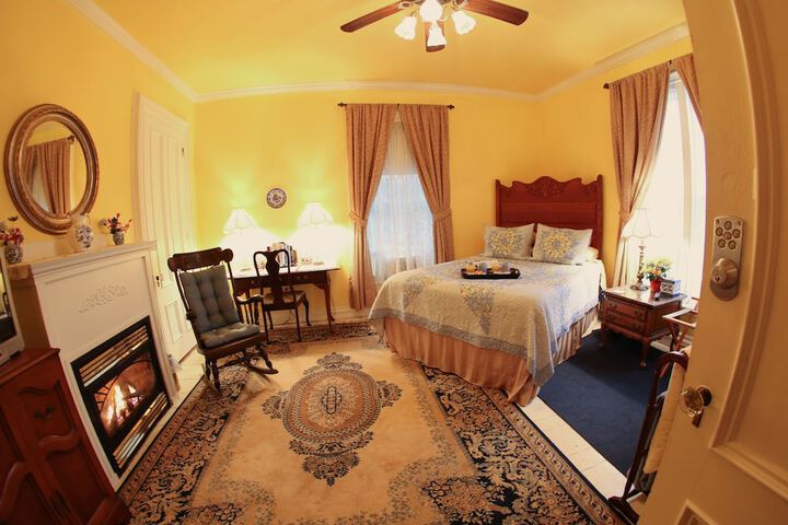Room 9 of 78