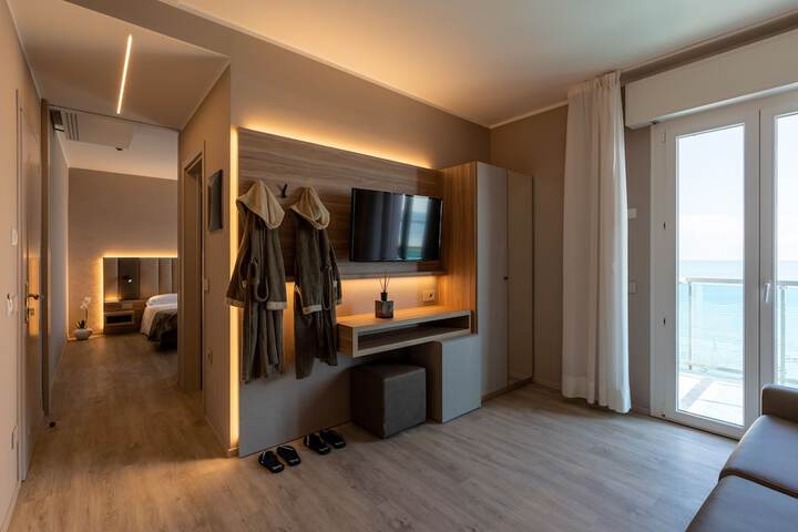Room 22 of 40