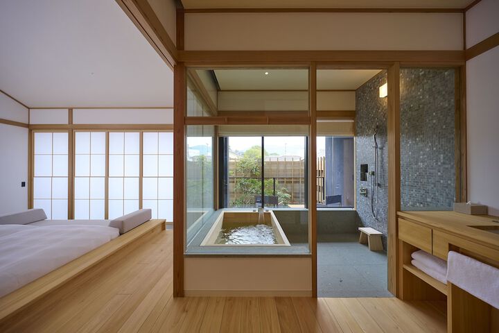 Room 11 of 71