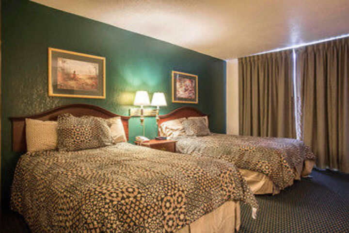 Room 11 of 23