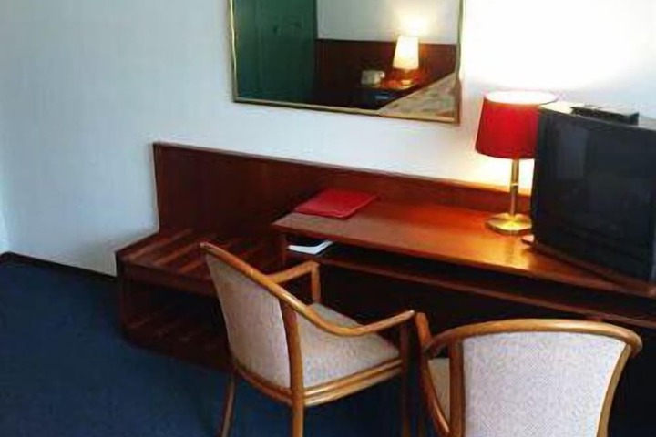 Room 21 of 44