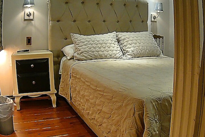 Room 12 of 152