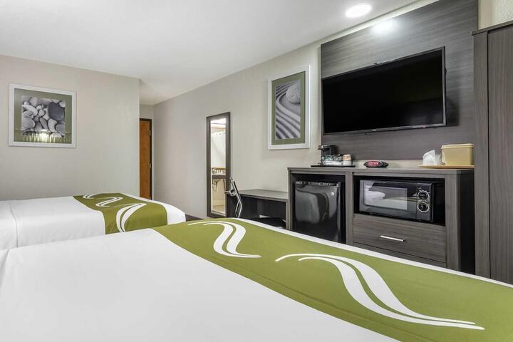 Room 2 of 6