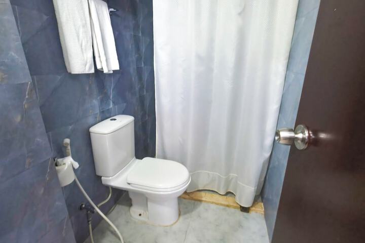 Room 34 of 62