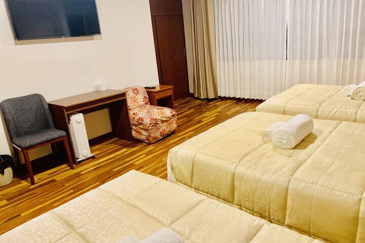 Room 10 of 49