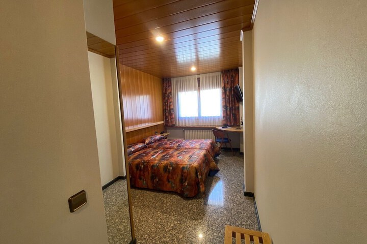Room 19 of 60