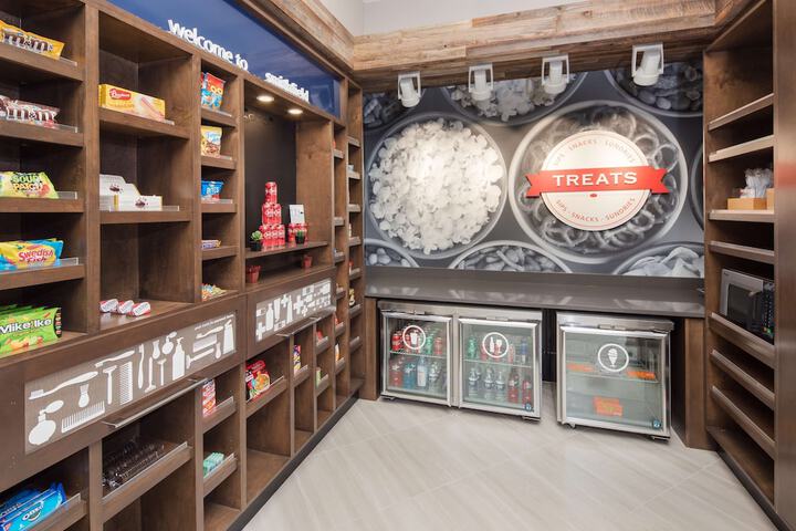 Snack bar