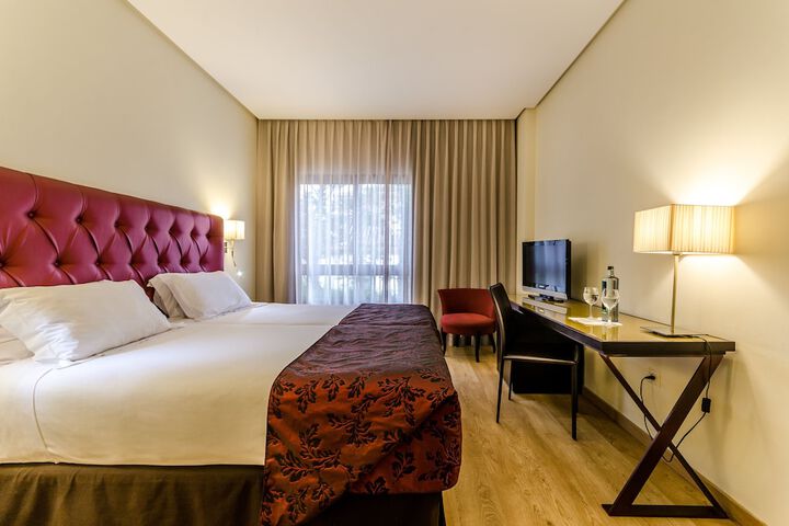 Room 6 of 30