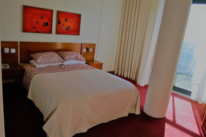 Room 13 of 65