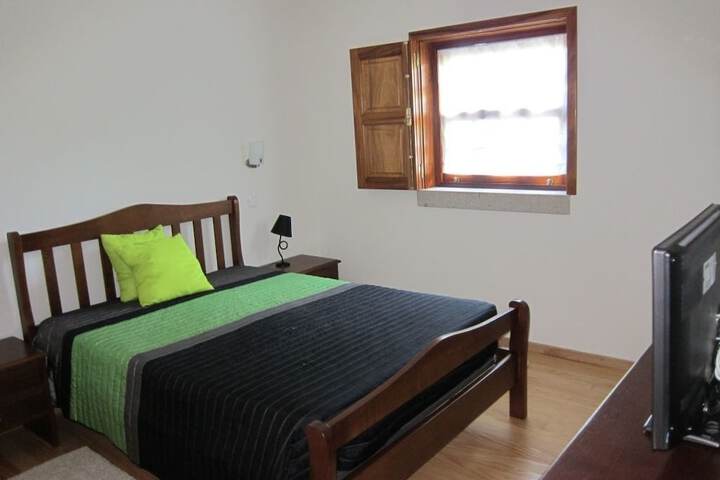 Room 3 of 95