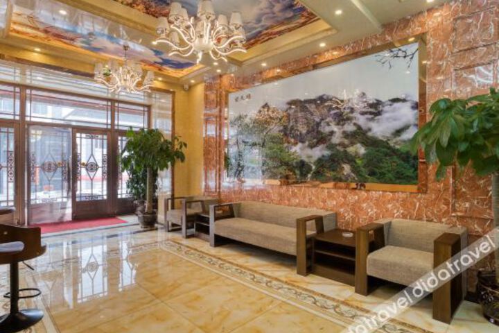 Hotel Interior 8 of 16