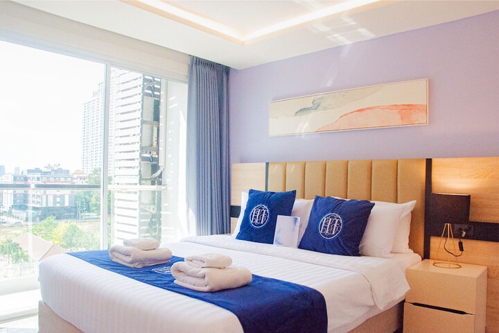 Room 21 of 168