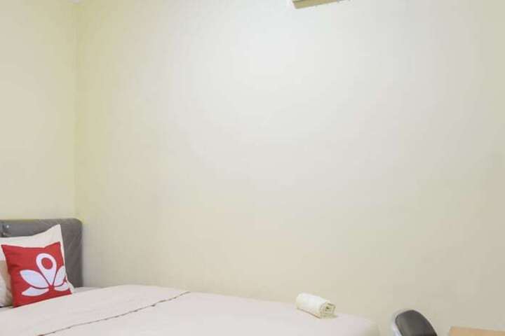 ZEN ROOMS NEAR ITC ROXY MAS