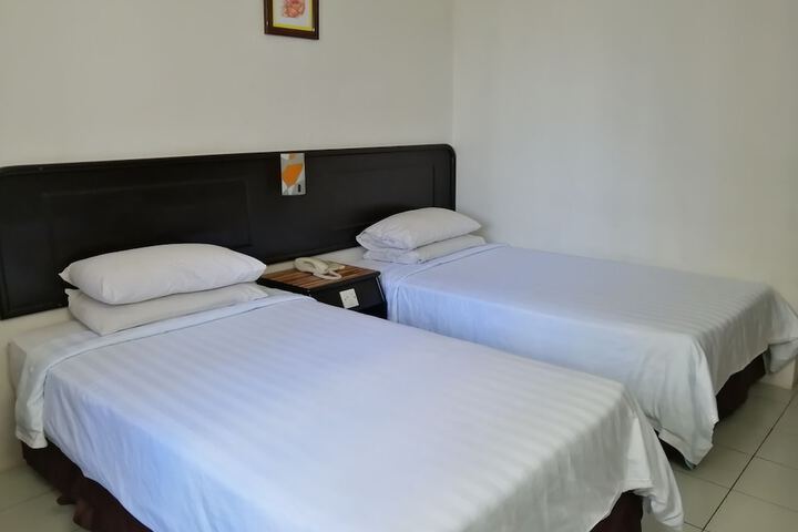 Room 8 of 22