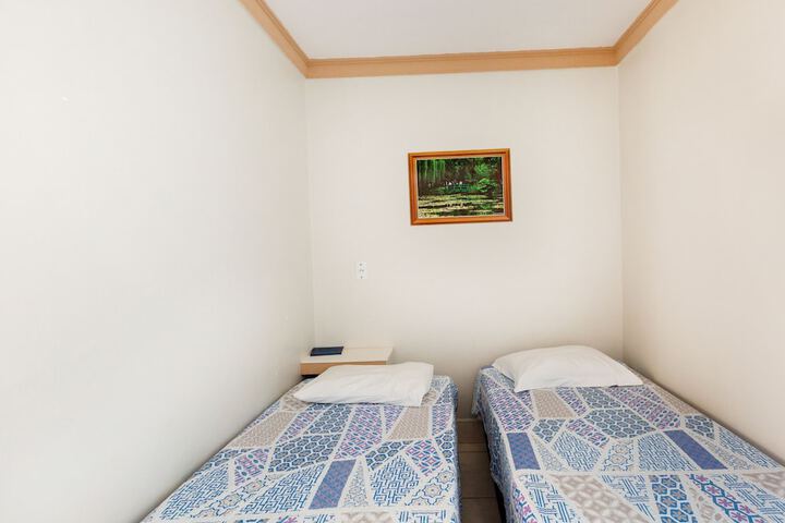 Room 26 of 35