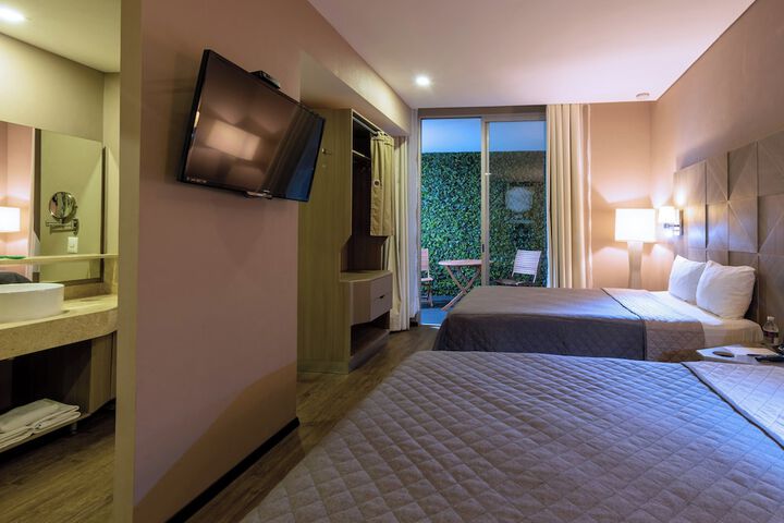 Room 21 of 100