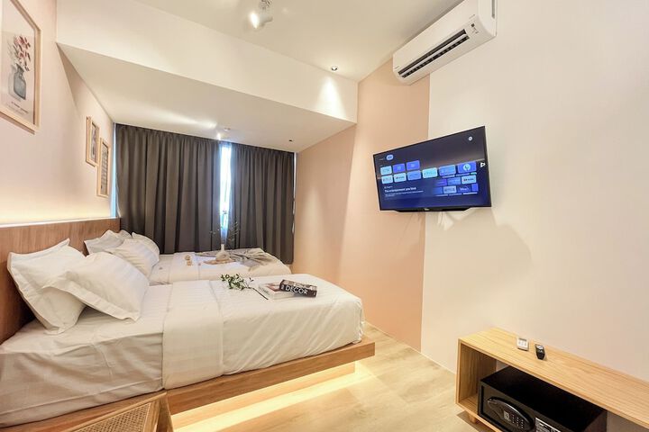 Room 42 of 136