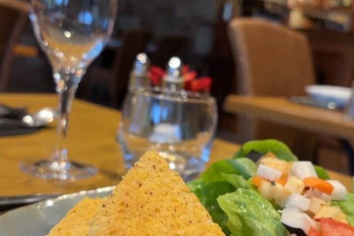 Dining 45 of 68