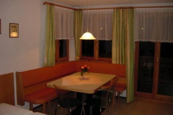 Room 5 of 14