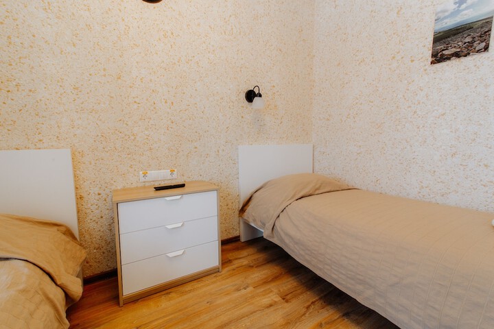 Room 44 of 65