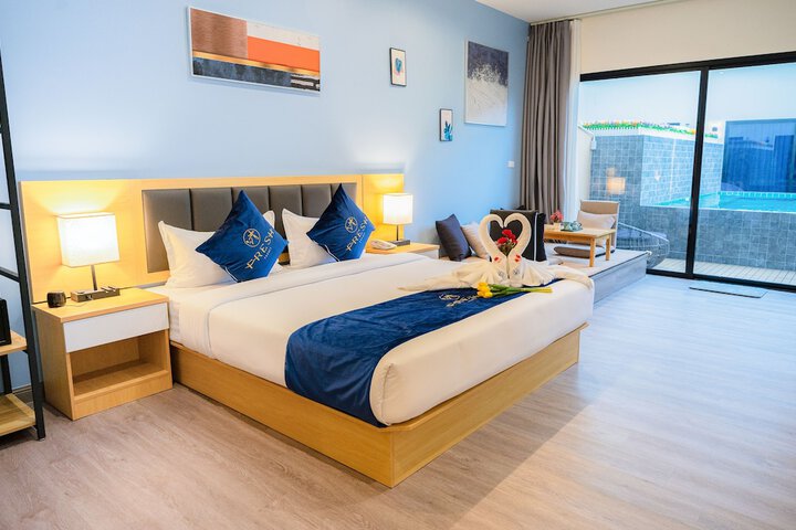 Room 30 of 47