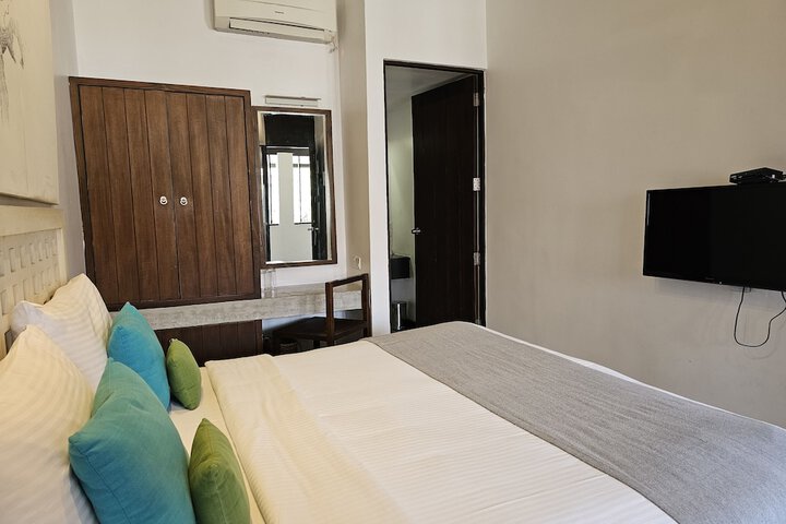 Room 7 of 13