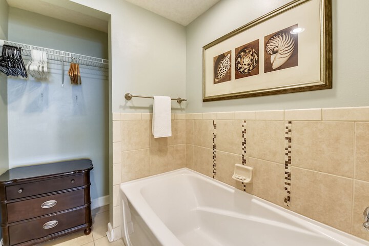 Room 279 of 308