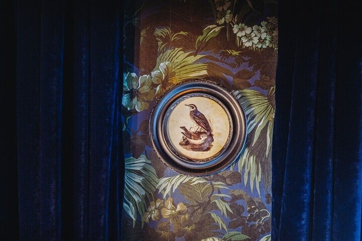 Room 27 of 66