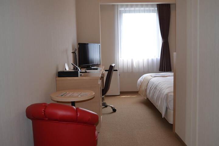 Room 9 of 31