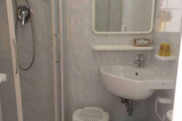 Room 19 of 31