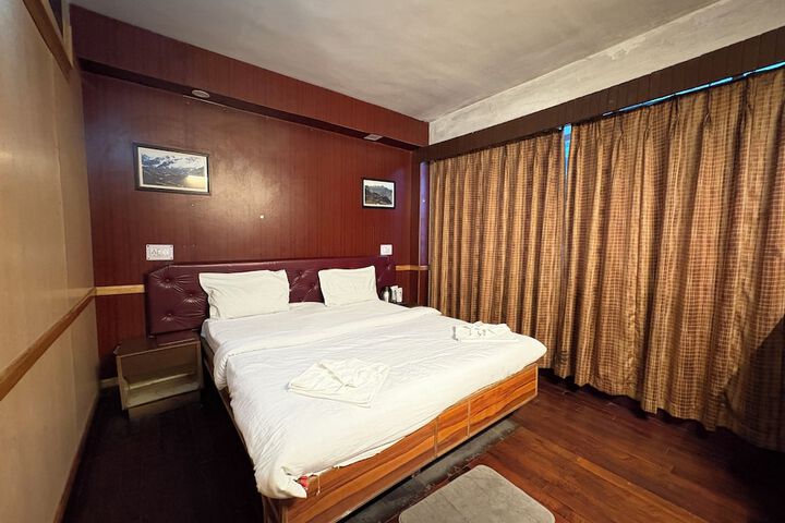 Room 6 of 23