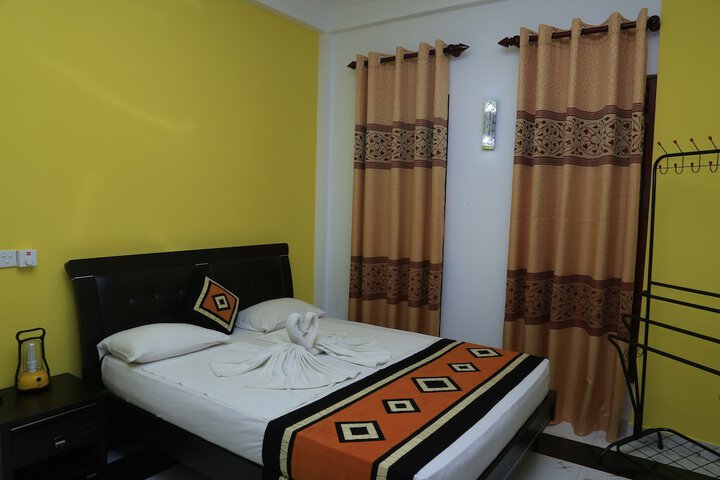 Room 21 of 48