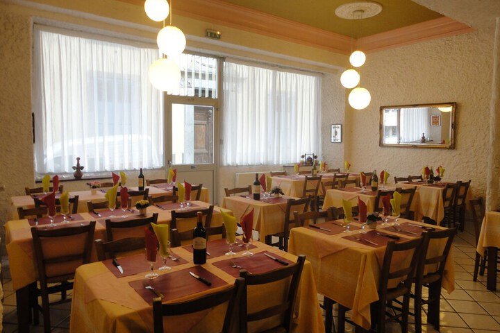Dining Photos