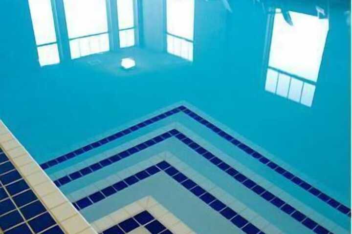 Hotel Pool
