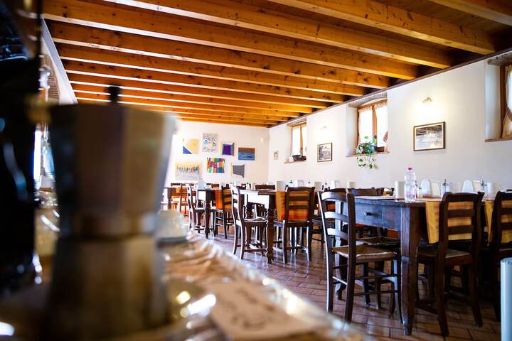 Breakfast/Coffee Service 47 of 66