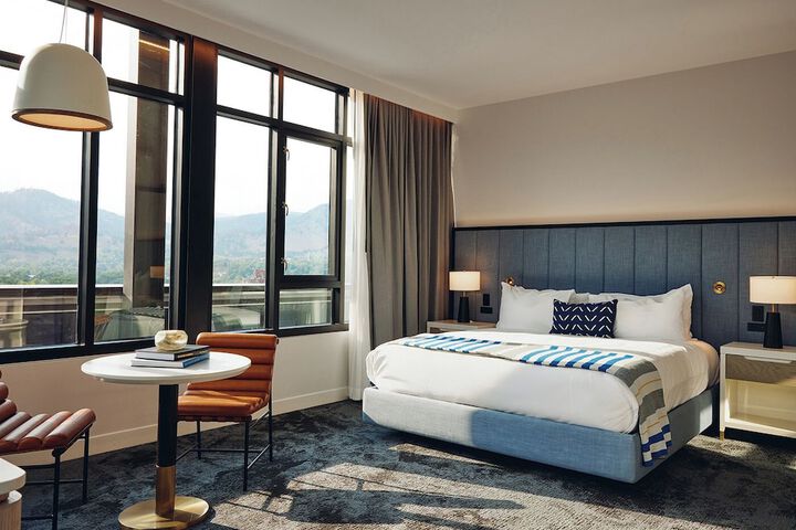 Room 40 of 62