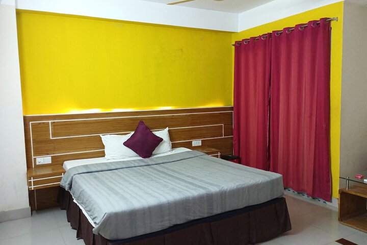 Room 12 of 20